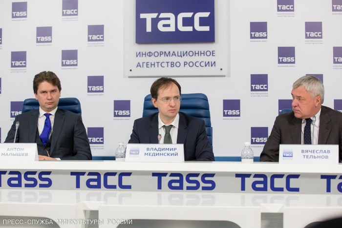 Вы сейчас просматриваете СРОЧНО №2: ВЛАДИМИР МЕДИНСКИЙ НЕ БУДЕТ НАСТАИВАТЬ НА КВОТИРОВАНИИ
