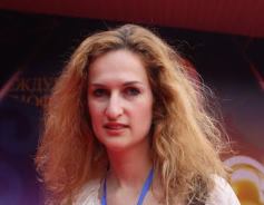 Вы сейчас просматриваете ПРОДЮСЕР МАРИЯ ЗАТУЛОВСКАЯ («ДАБЛ ТРАБЛ»): «ПРОБЛЕМА ОТЦОВ И ДЕТЕЙ НИКОГДА НЕ ТЕРЯЕТ АКТУАЛЬНОСТИ»