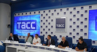 Вы сейчас просматриваете МИНКУЛЬТ ПОДДЕРЖАЛ 65 ПРОЕКТОВ: СОЛО ВЛАДИМИРА МЕДИНСКОГО И КОММЕНТАРИЙ ПЕТРА ЧЕРЕНКОВА