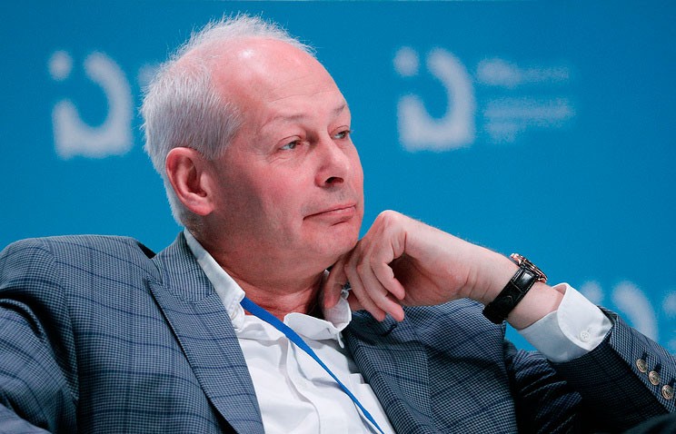 Подробнее о статье МИНКОМСВЯЗИ УПРЕКНУЛО ОТЕЧЕСТВЕННОЕ КИНО В НЕСАМОСТОЯТЕЛЬНОСТИ