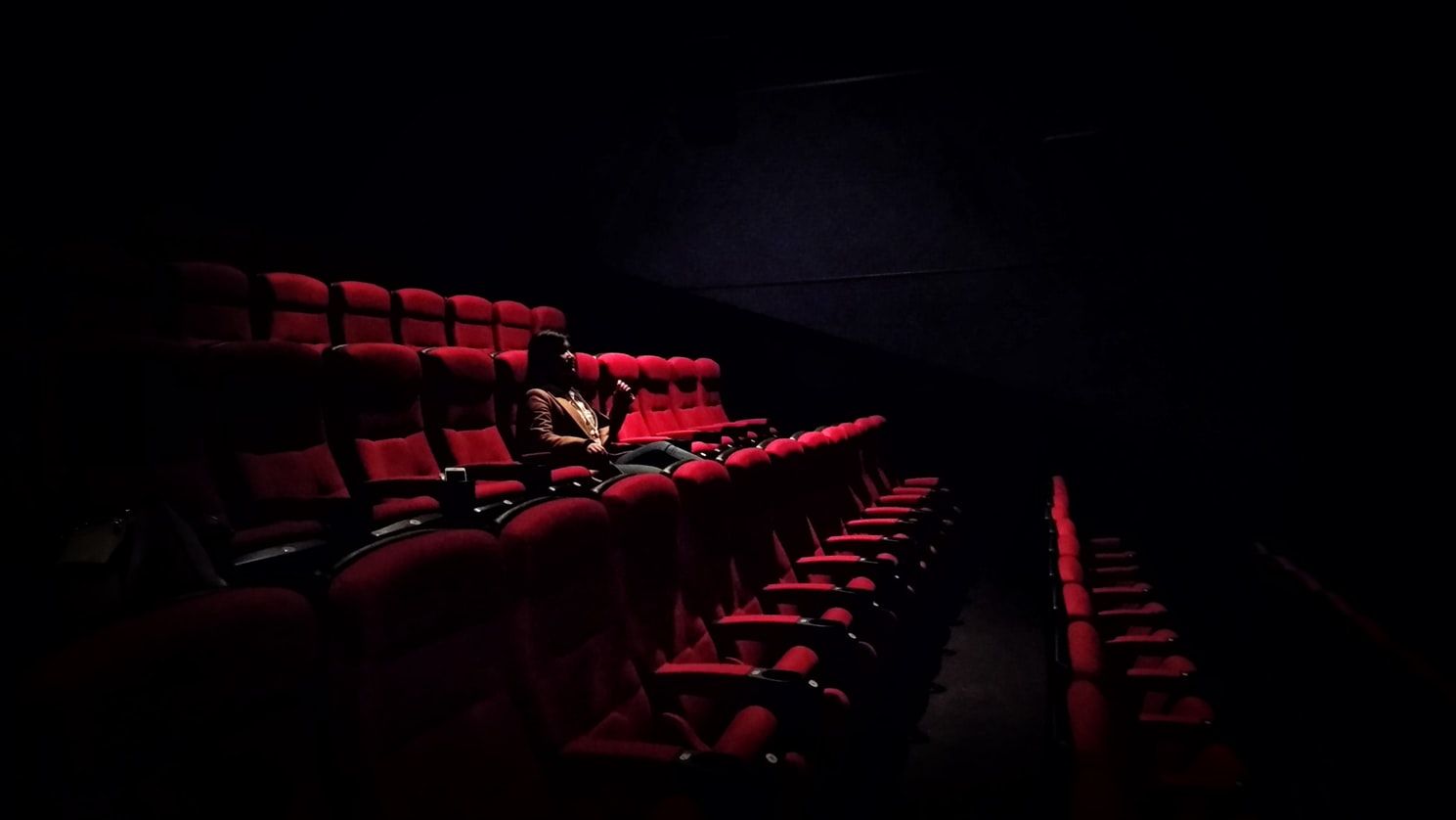 photo-1524712245354-2c4e5e7121c0