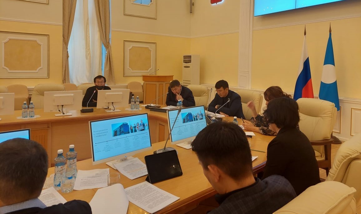 Вы сейчас просматриваете В ЯКУТИИ РАЗРАБОТАЮТ ЗАКОН О ГОСУДАРСТВЕННОЙ ПОДДЕРЖКЕ КИНЕМАТОГРАФИИ